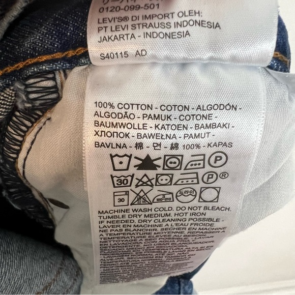 LEVIS- Wedgie Straight Button Fly Denim Jeans - Picture 8 of 8